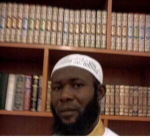 Alerta: Mussa Garcia ou Maka Mavulo Falso Jornalista na Indonésia é Acusado de Extorquir Empresários e Políticos Angolanos